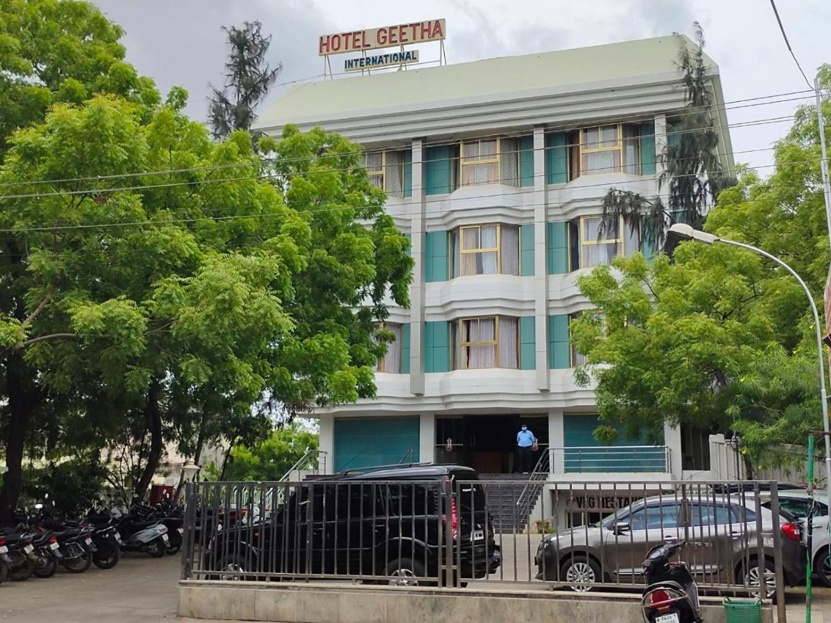 Hotel Geetha International トゥティコロン エクステリア 写真