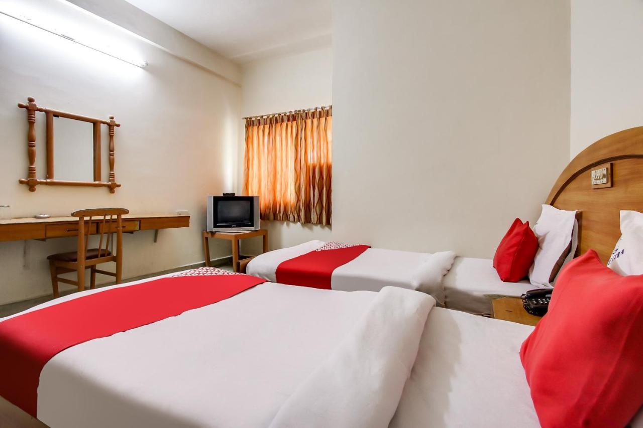 Hotel Geetha International トゥティコロン エクステリア 写真