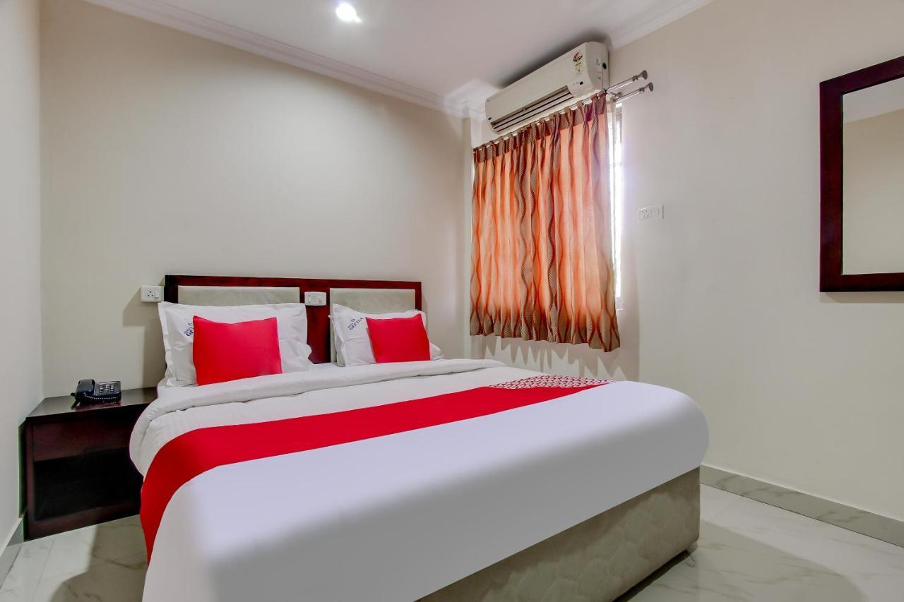 Hotel Geetha International トゥティコロン エクステリア 写真