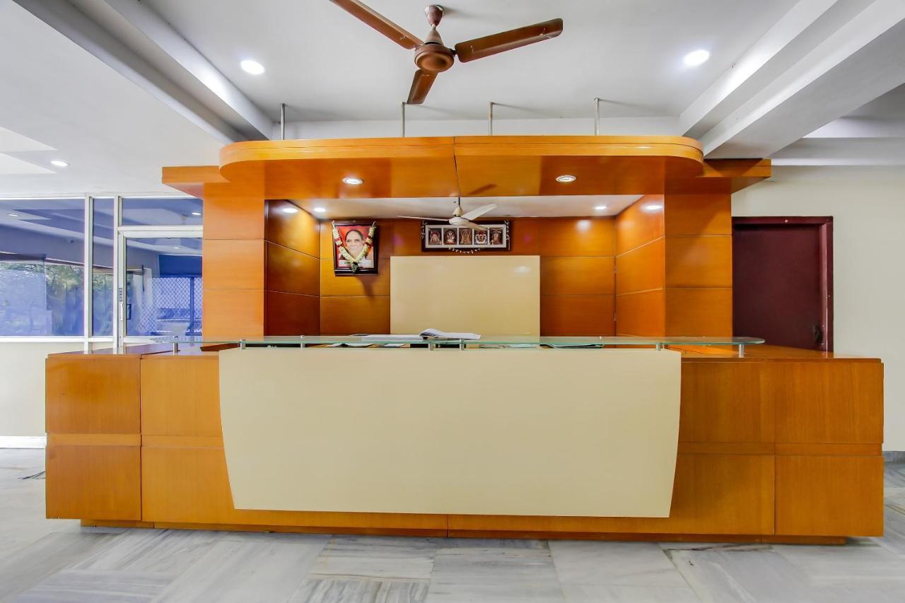 Hotel Geetha International トゥティコロン エクステリア 写真