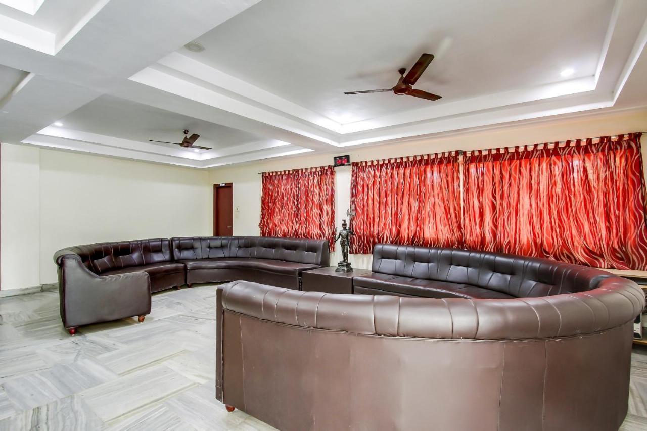 Hotel Geetha International トゥティコロン エクステリア 写真
