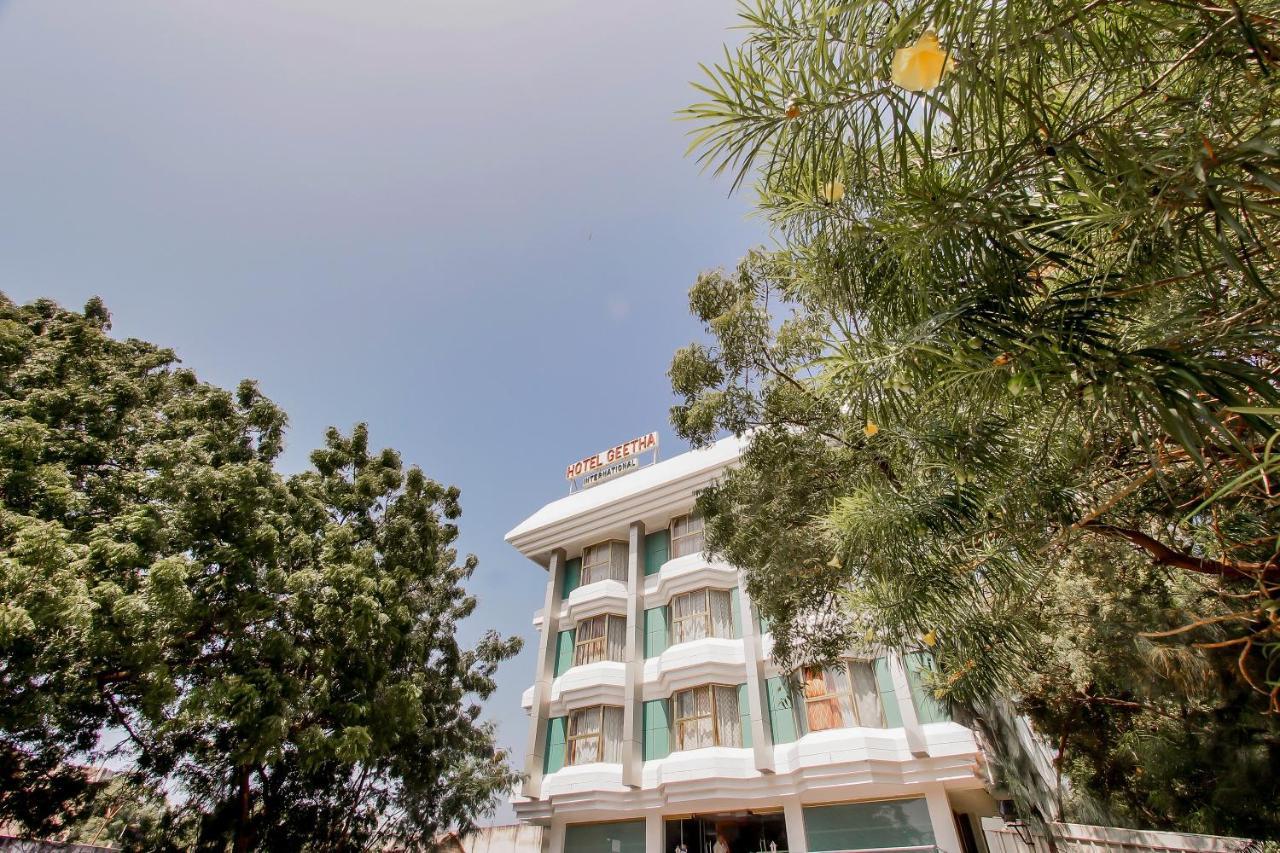 Hotel Geetha International トゥティコロン エクステリア 写真